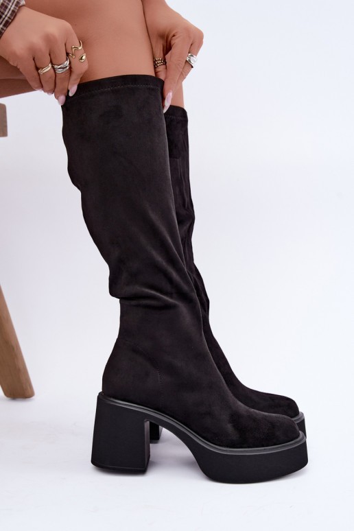 stivali lunghi da donna con piattaforma in colore nero Nesalie