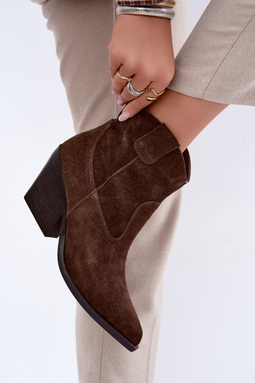 stivali in suede foderati in stile cowboy con tacco in colore marrone Tirabelle
