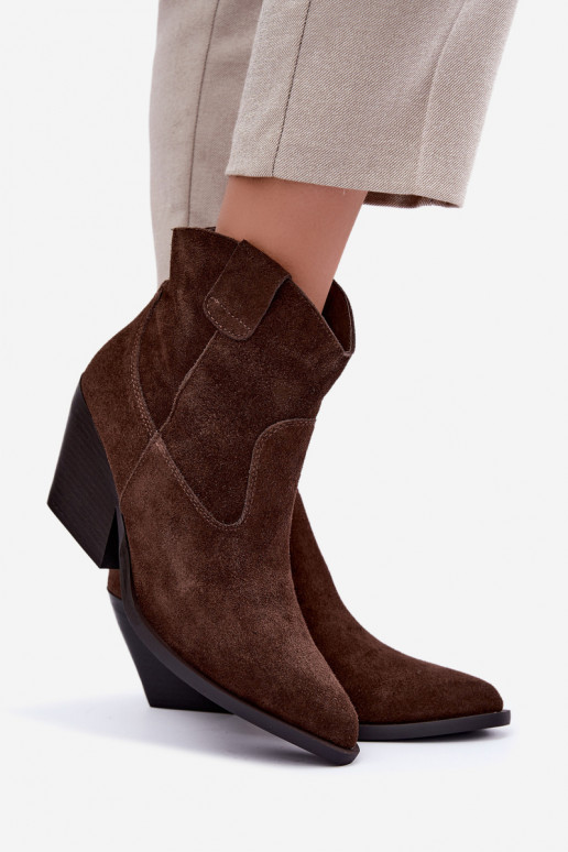 stivali in suede foderati in stile cowboy con tacco in colore marrone Tirabelle