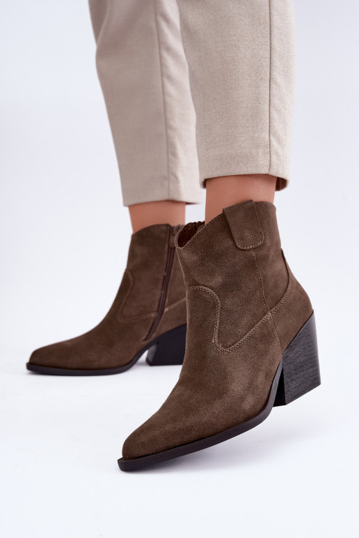 Stivaletti in camoscio khaki in stile cowboy con tacco Tirabelle