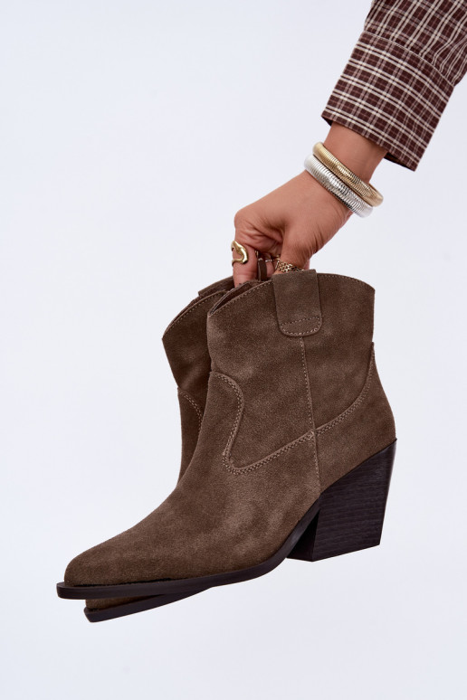 Stivaletti in camoscio khaki in stile cowboy con tacco Tirabelle