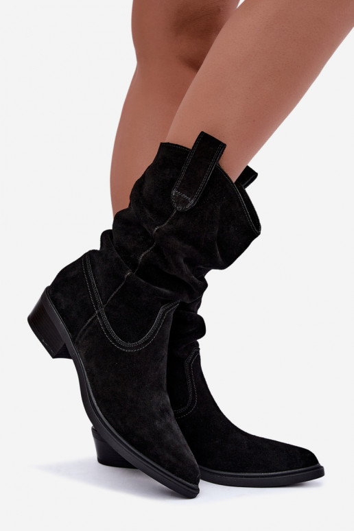 Stivaletti in stile cowboy neri in suede sintetico isolati Sergio Leone BT-16