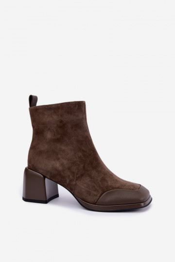 Stivali in suede chaki isolati con tacco Artiker 59C1297