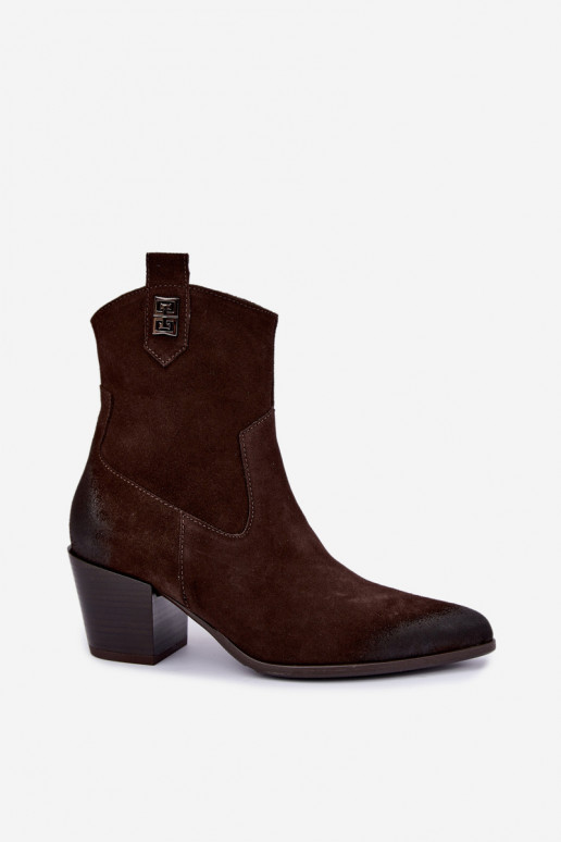 Stivaletti isolati da donna in stile cowboy con tacco in suede naturale Zazoo 60603