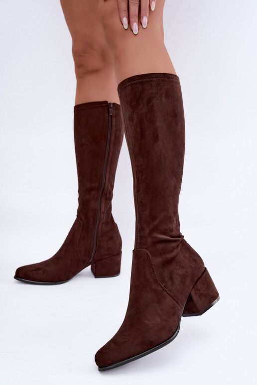 Stivali alti da donna con tacco basso in suede sintetico color cioccolato Sergio Leone KZ212