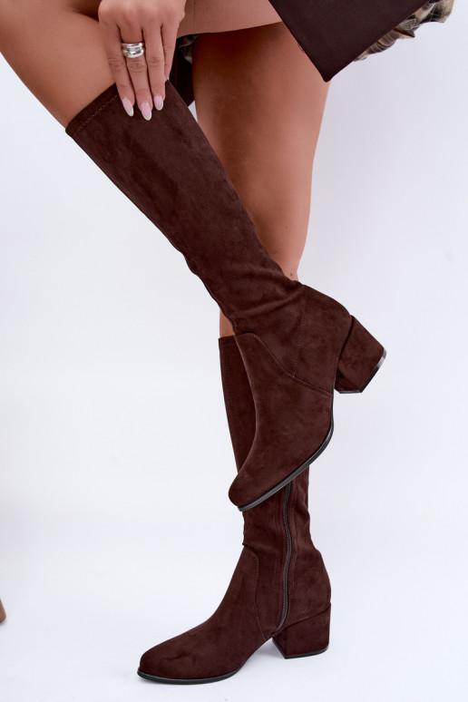 Stivali alti da donna con tacco basso in suede sintetico color cioccolato Sergio Leone KZ212