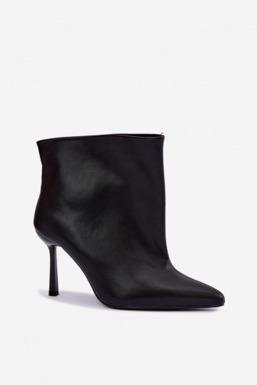 Stivaletti slip-on con tacco sottile in pelle sintetica nera Kamea