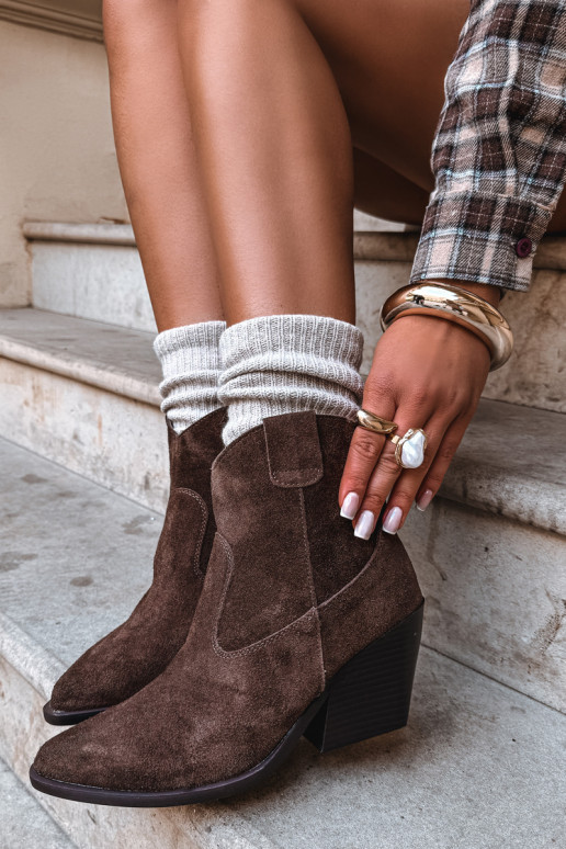 stivali in suede foderati in stile cowboy con tacco in colore marrone Tirabelle