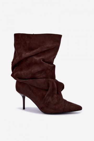stivaletti slip-on stropicciati e caldi con tacco sottile in colore cioccolato Greselle