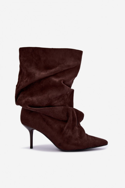 stivaletti slip-on stropicciati e caldi con tacco sottile in colore cioccolato Greselle