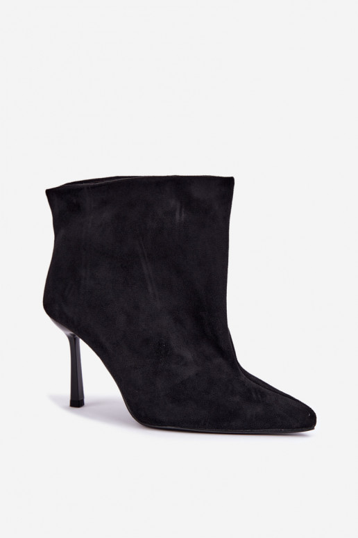 Stivaletti slip-on con tacchi sottili in nero Kamea