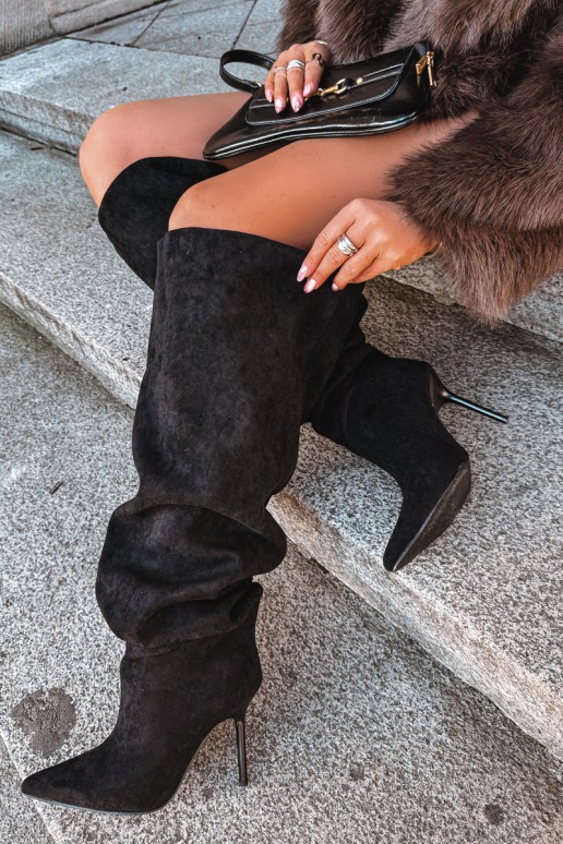 Stivali alti da donna con tacchi sottili color nero Aderelle