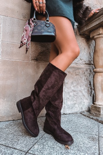 Stivali alti slip-on con tacchi larghi Pavellea