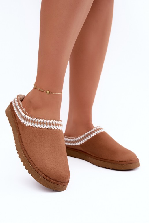 pantofole da donna con fiori ricamati in colore marrone Inblu