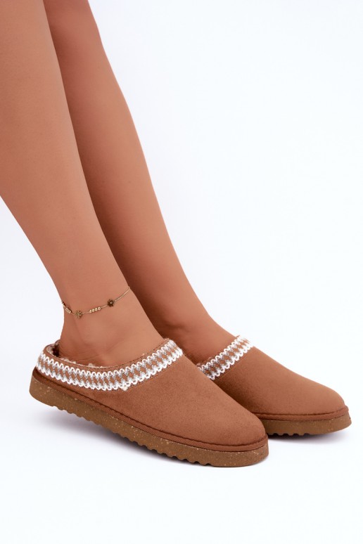 pantofole da donna con fiori ricamati in colore marrone Inblu