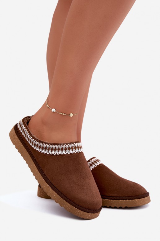 pantofole da donna con fiori ricamati in colore marrone Inblu