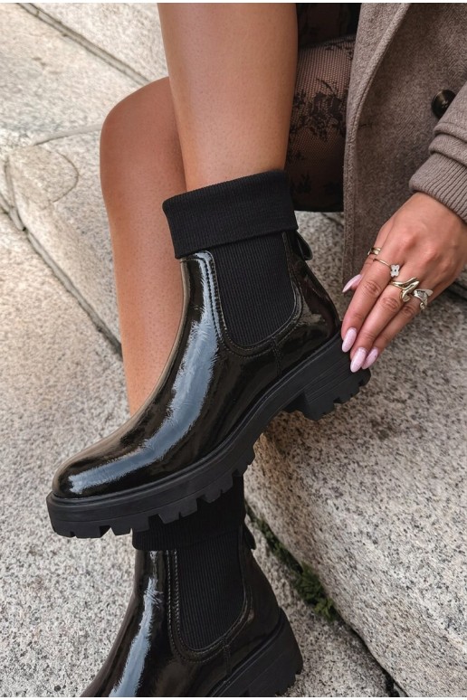 stivaletti eleganti con effetto verniciato in colore nero Sevella