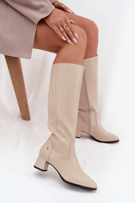 Stivali beige imbottiti da donna sopra il ginocchio in pelle con tacchi