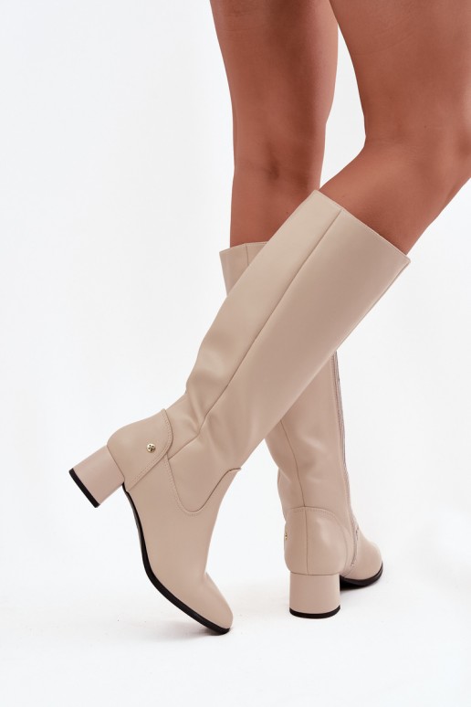 Stivali beige imbottiti da donna sopra il ginocchio in pelle con tacchi