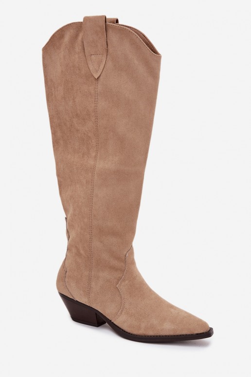 Stivali lunghi cowboy imbottiti con tacco in suede sintetico color sabbia Jovianne