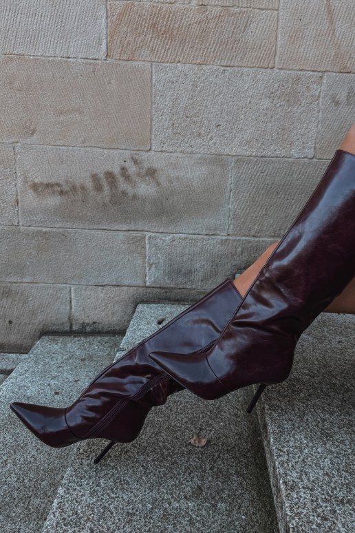 Stivali caldi sopra il ginocchio con tacchi sottili color bordeaux Fenoria