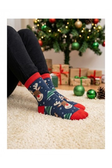 Calze per bambini con renne sorridenti e alberi di Natale in blu scuro