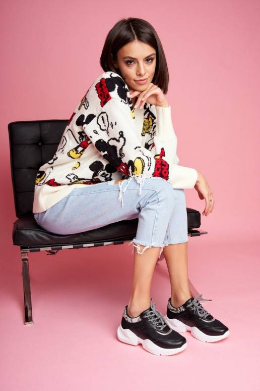 Scarpe in stile sportivo con... Scarpe in stile sportivo con...