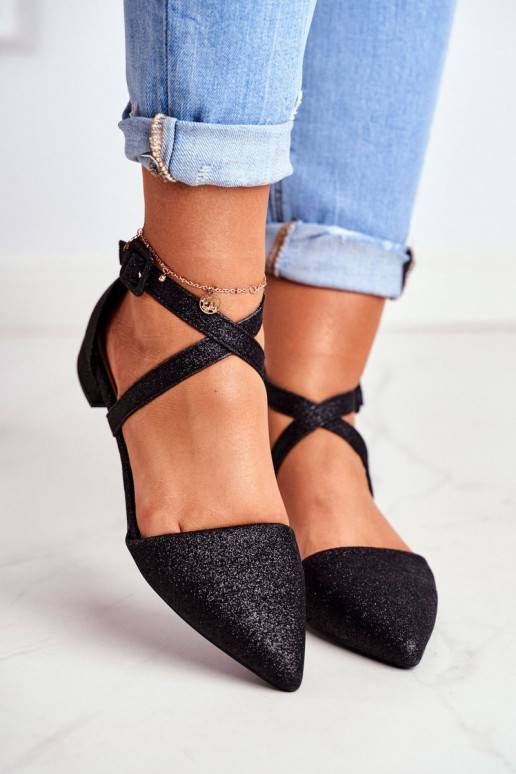 Ballerine lucenti con il naso a punta Ballerine lucenti con il naso a punta