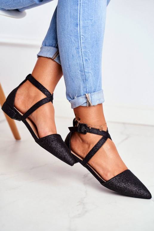 Ballerine lucenti con il naso a punta Ballerine lucenti con il naso a punta