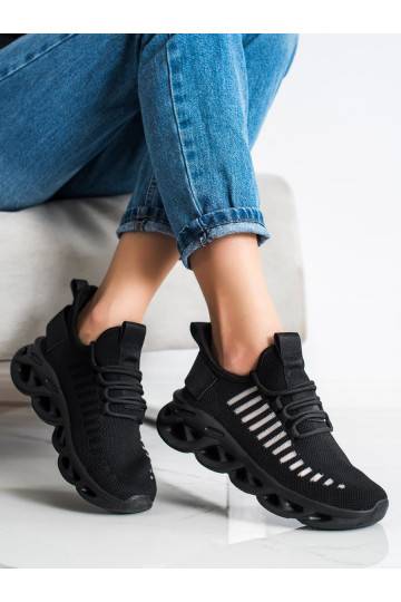 Scarpe sneakers nere...