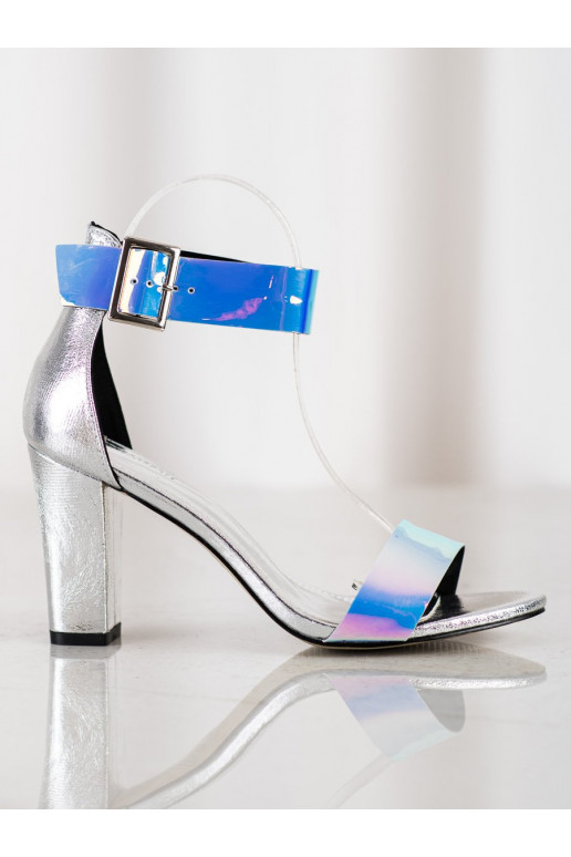 Sandali con tacco con dettagli lucidi Sandali con tacco con dettagli lucidi