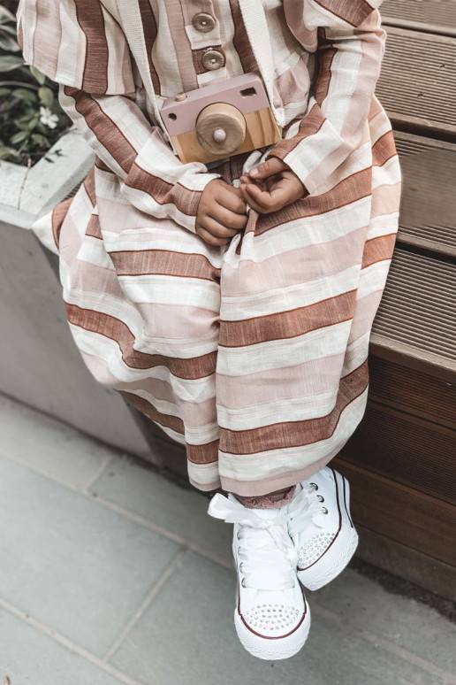 Sneakers da bambino con suola di... Sneakers da bambino con suola di...