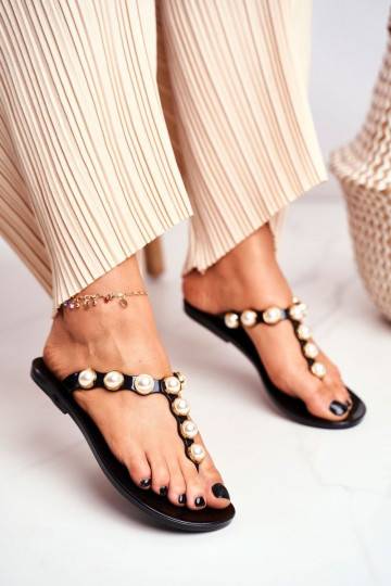 Eleganti pantofole in gomma di colore nero con perle
