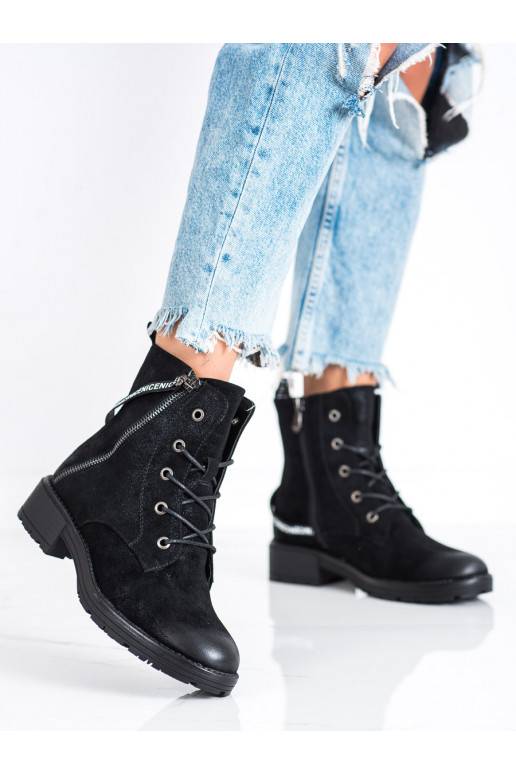 Stivali con tacco decorato VINCEZA Stivali con tacco decorato VINCEZA