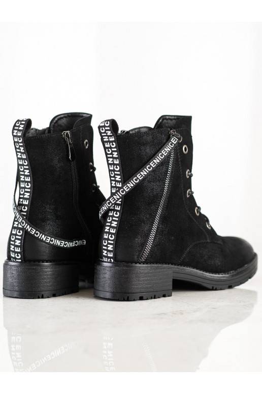 Stivali con tacco decorato VINCEZA Stivali con tacco decorato VINCEZA