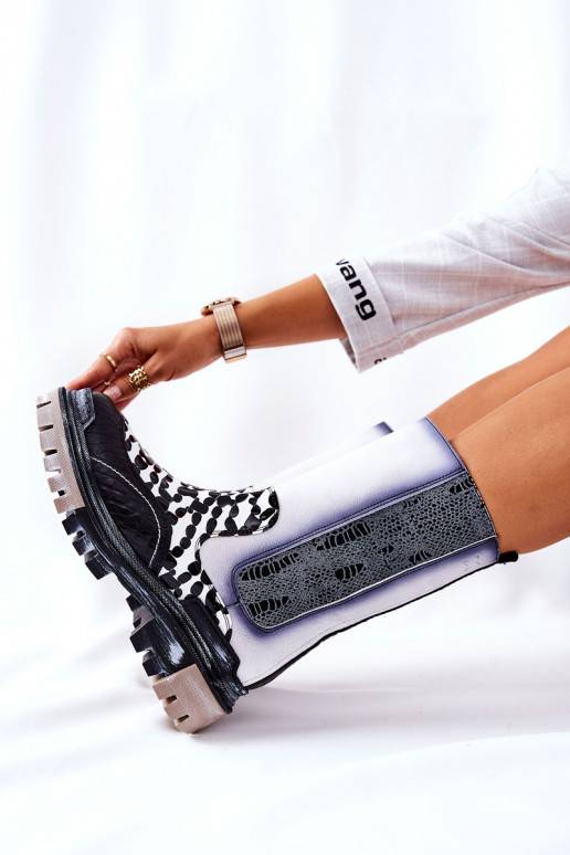 Stivali eleganti in bianco e nero Stivali eleganti in bianco e nero