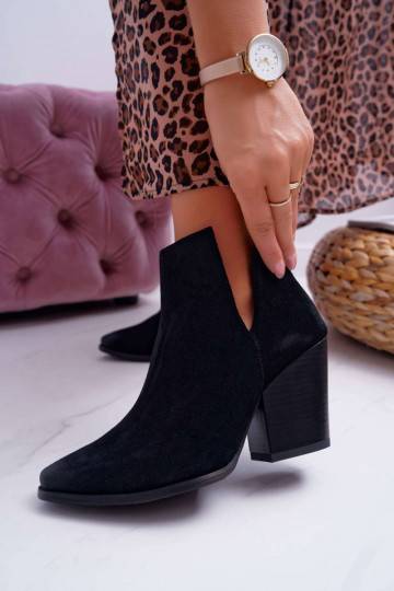 Stivali da donna con tacco in camoscio naturale colore nero 2