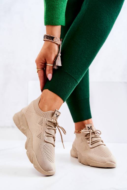 Scarpe stile sportivo Scarpe modello... Scarpe stile sportivo Scarpe modello...