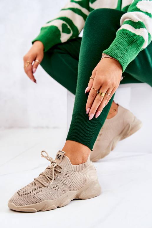 Scarpe stile sportivo Scarpe modello... Scarpe stile sportivo Scarpe modello...