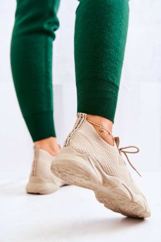 Scarpe stile sportivo Scarpe modello... Scarpe stile sportivo Scarpe modello...