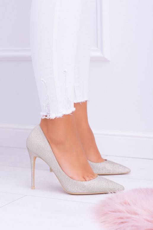 Scarpe lucide con tacco alto in... Scarpe lucide con tacco alto in...