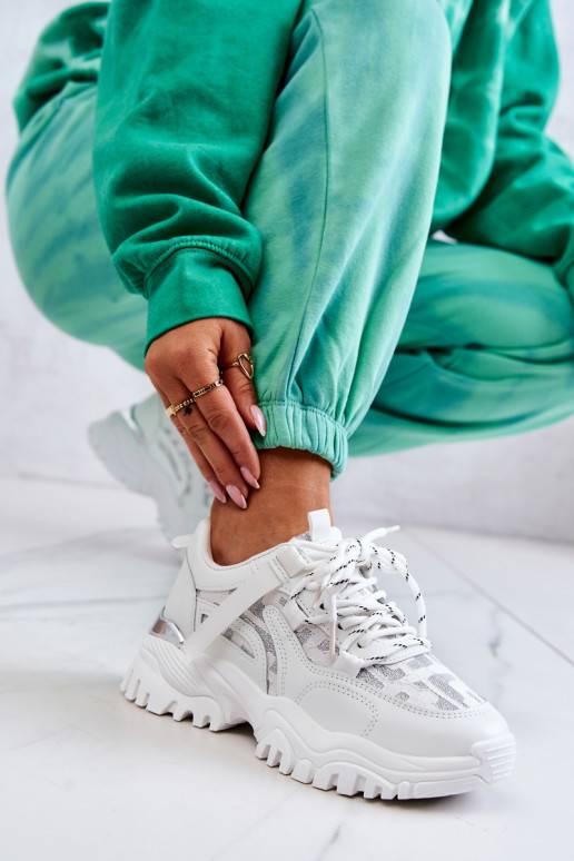 Scarpe modello sneakers con suola... Scarpe modello sneakers con suola...