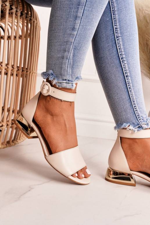 Sandali da donna con tacco dorati... Sandali da donna con tacco dorati...