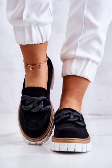 Scarpe realizzate in pelle scamosciata con ornamenti in colore nero Talisa 2