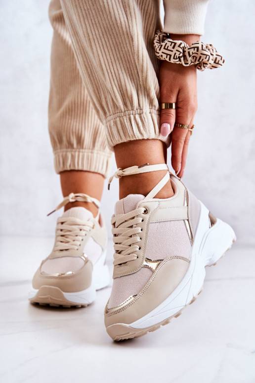 Scarpe sportive lucide con... Scarpe sportive lucide con...