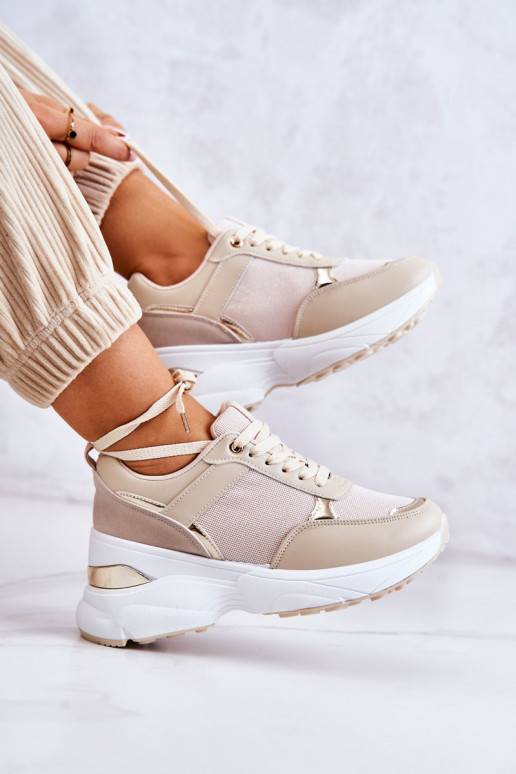 Scarpe sportive lucide con... Scarpe sportive lucide con...