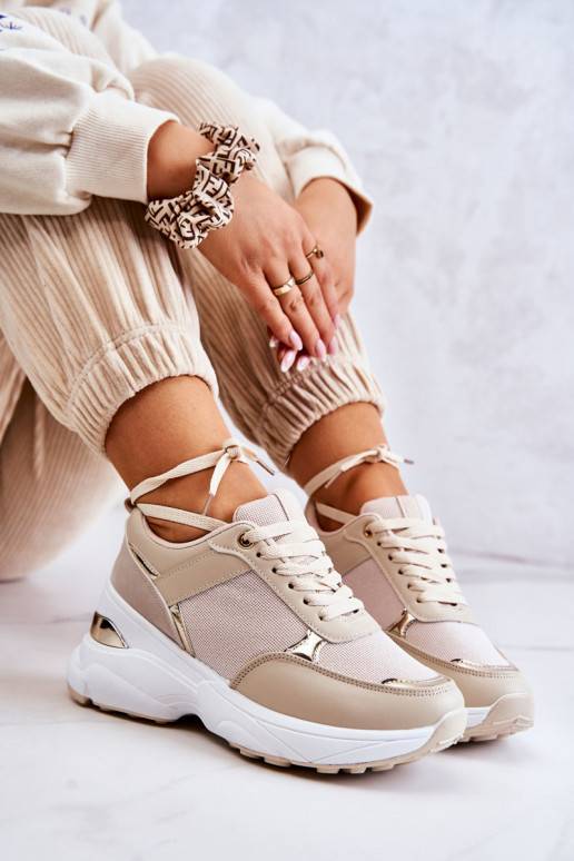 Scarpe sportive lucide con... Scarpe sportive lucide con...