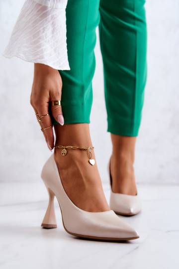 Scarpe alla moda Scarpe di colore beige 2