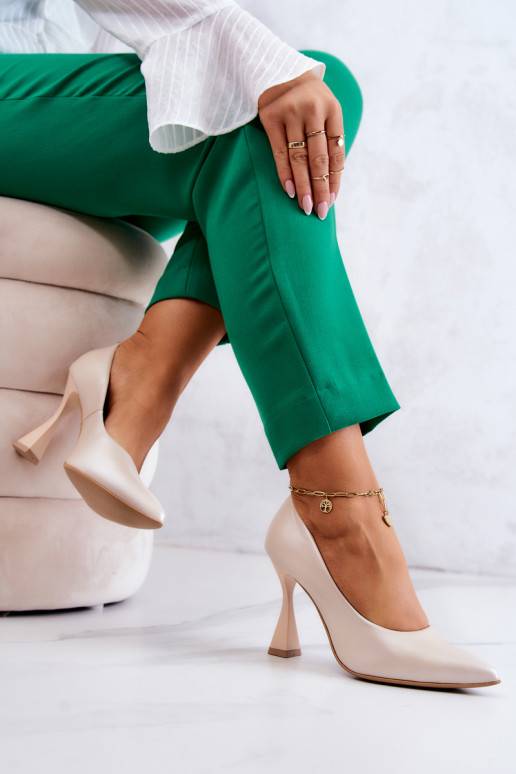 Scarpe alla moda Scarpe di colore beige Scarpe alla moda Scarpe di colore beige