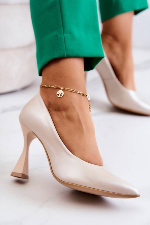 Scarpe alla moda Scarpe di colore beige Scarpe alla moda Scarpe di colore beige